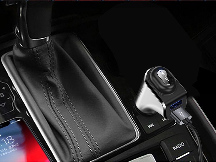 车载手机充电器3.1A双USB智能车充点烟器无线蓝牙耳机一拖三