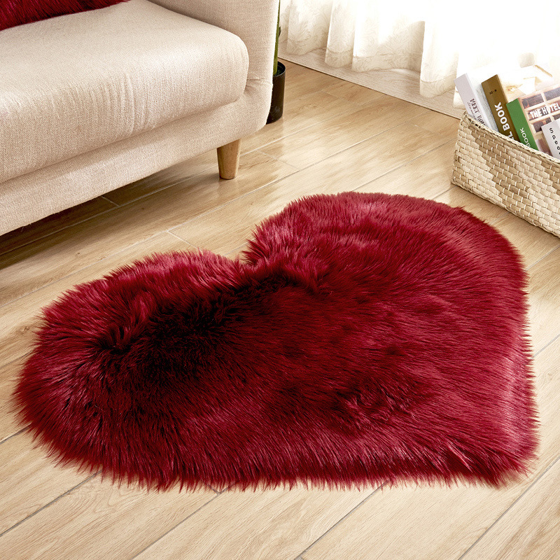 2021新款家居家纺长毛绒客厅心形地毯卧室床边地垫可爱少女风：酒红色