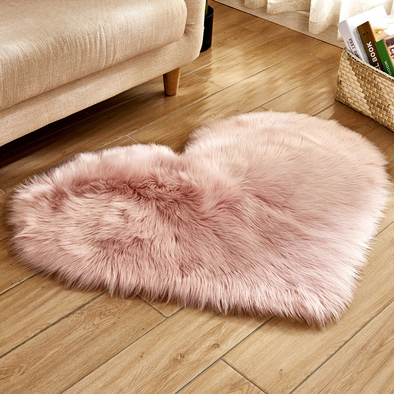 2021新款家居家纺长毛绒客厅心形地毯卧室床边地垫可爱少女风：粉色