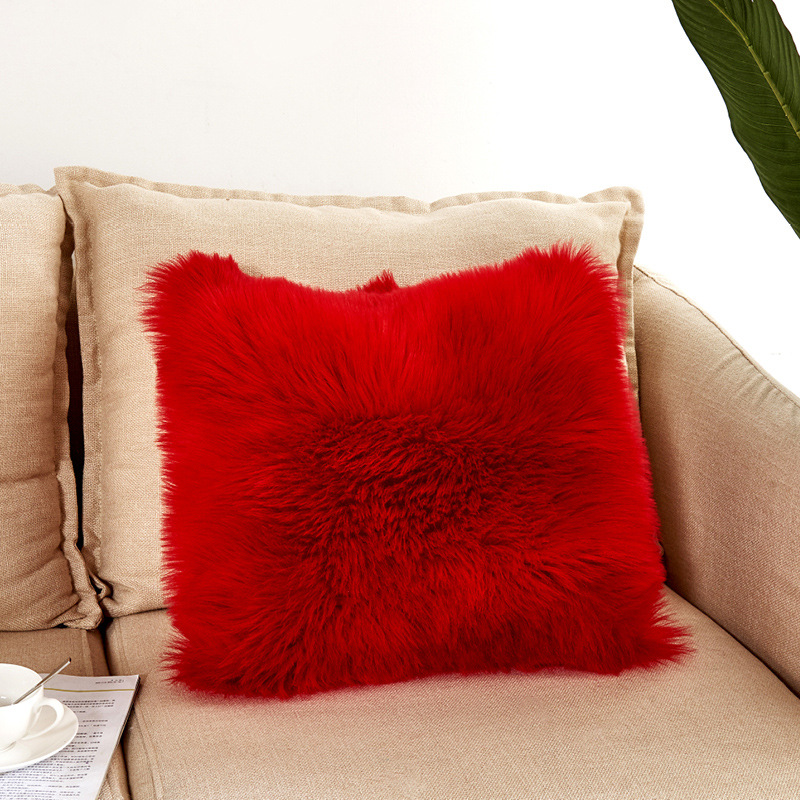 家用简约毛绒靠垫抱枕套可水洗沙发靠垫靠枕不含芯：大红色枕套